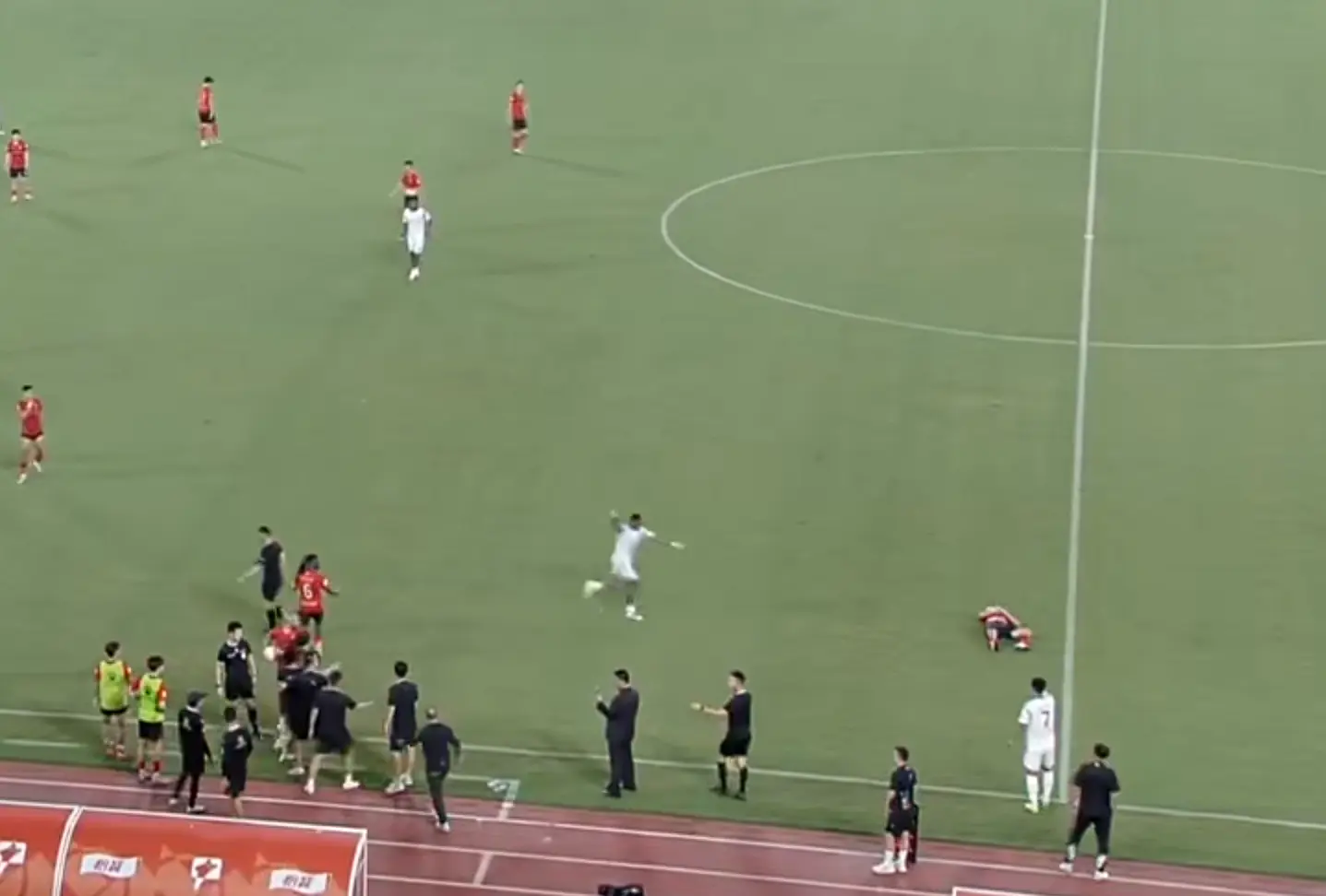 行了心肺复, 附近的苏州, 经没有大碍 行了心肺复, 附近的苏州, 经没有大碍