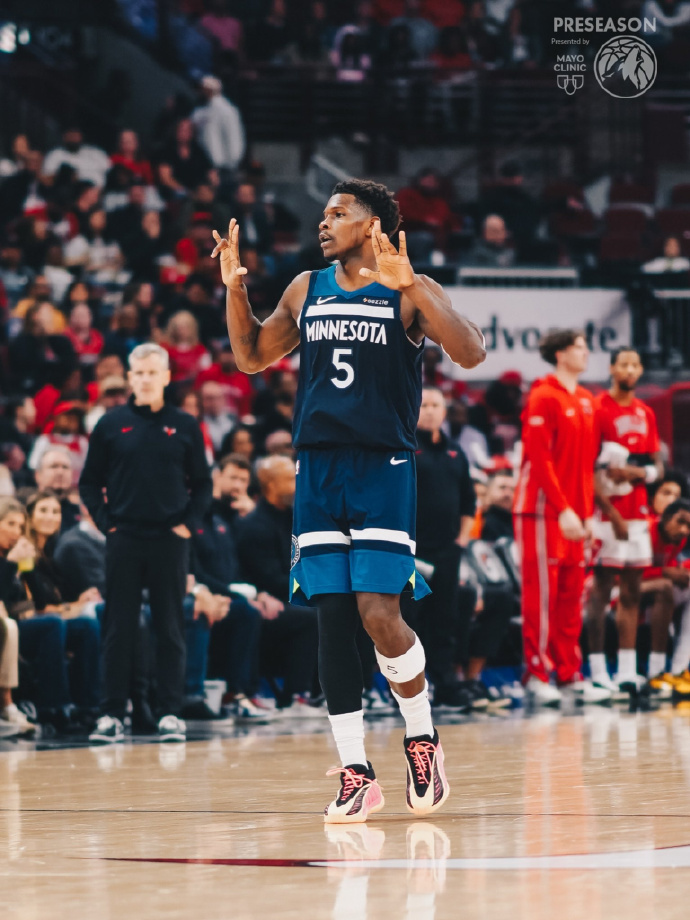 NBA季前赛：森林狼遭公牛逆转惜败 华子25+7+5兰德尔23+8